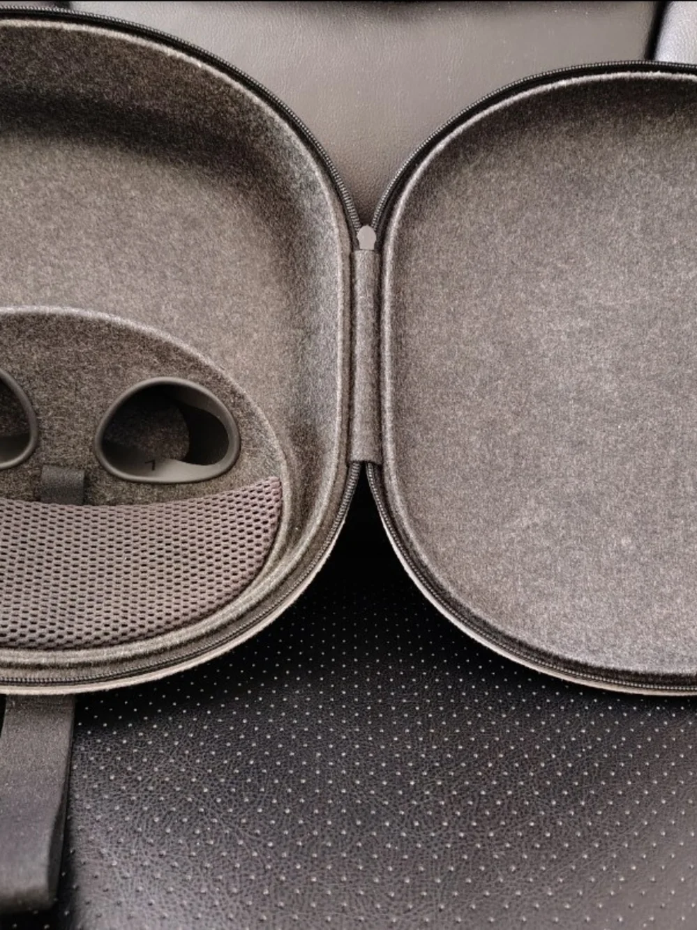 Official Meta Quest 3S Hard Carrying Case